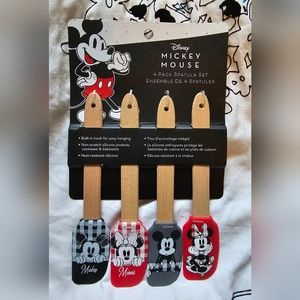 🎁5 for $20 🎁 disney mickey mouse 4 pack spatula set (NWT)